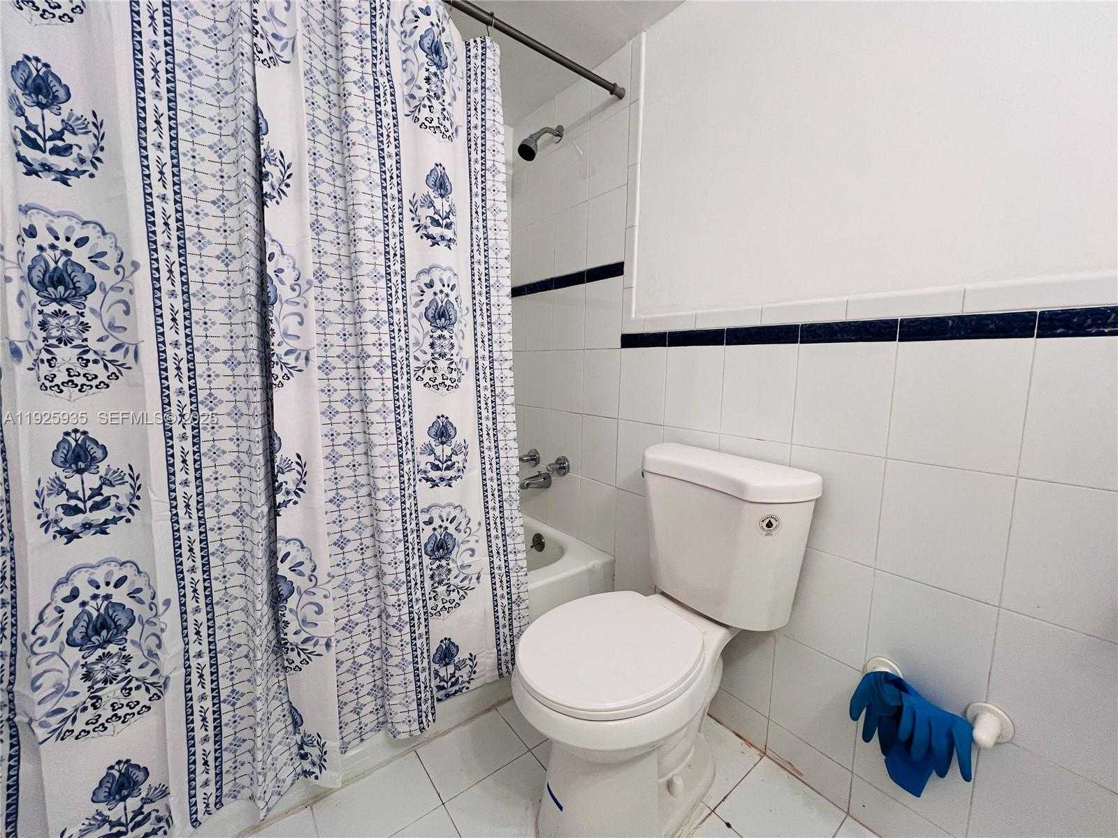 Small Image of 501 THREE ISLANDS BLVD #119, Hallandale Beach Number 6