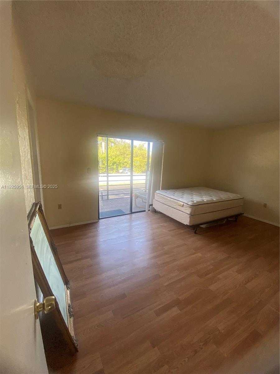 Imagen de Pequeño Objeto