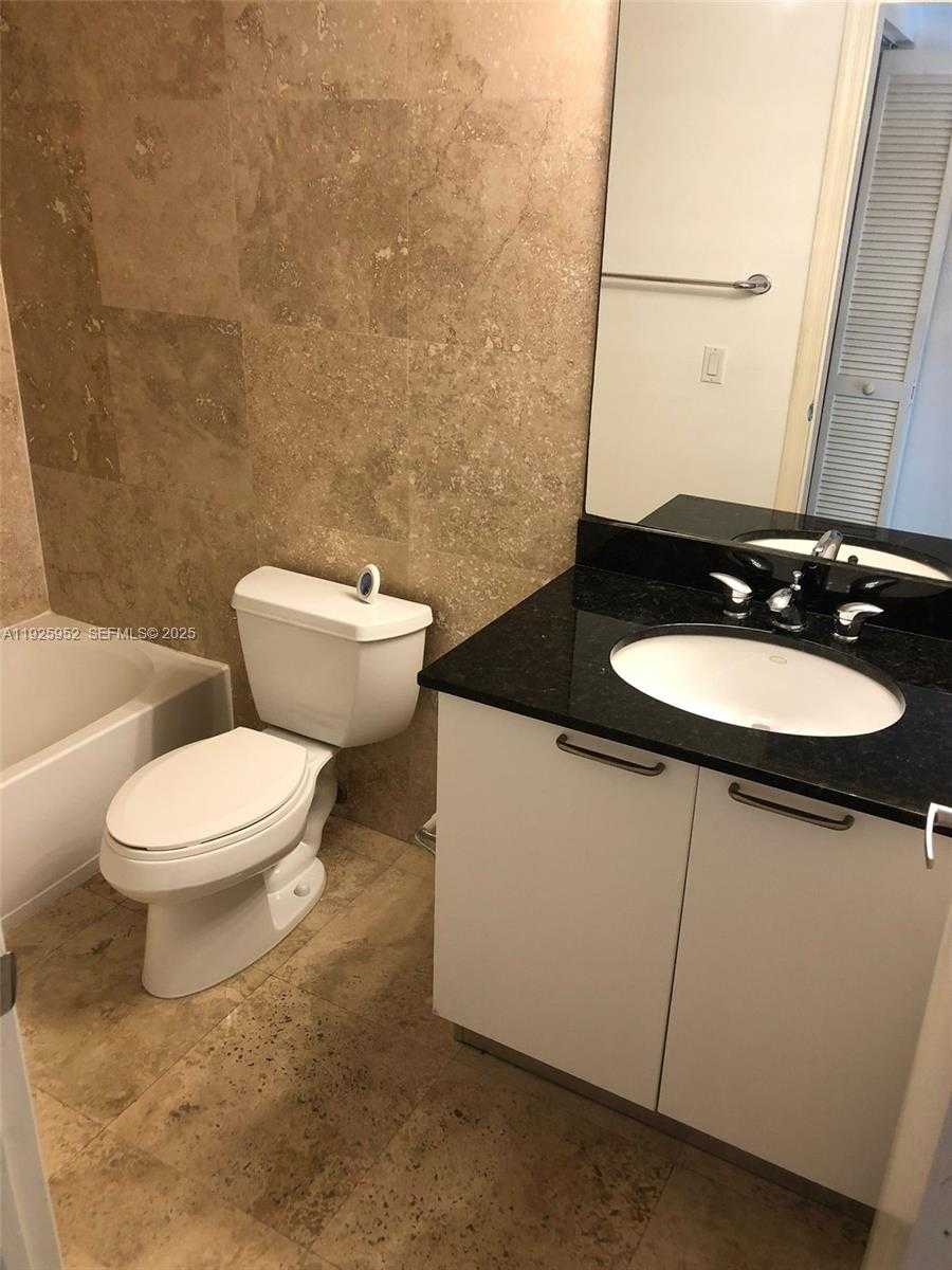 Small Image of 1650 BRICKELL AVE #111, Miami Number 12