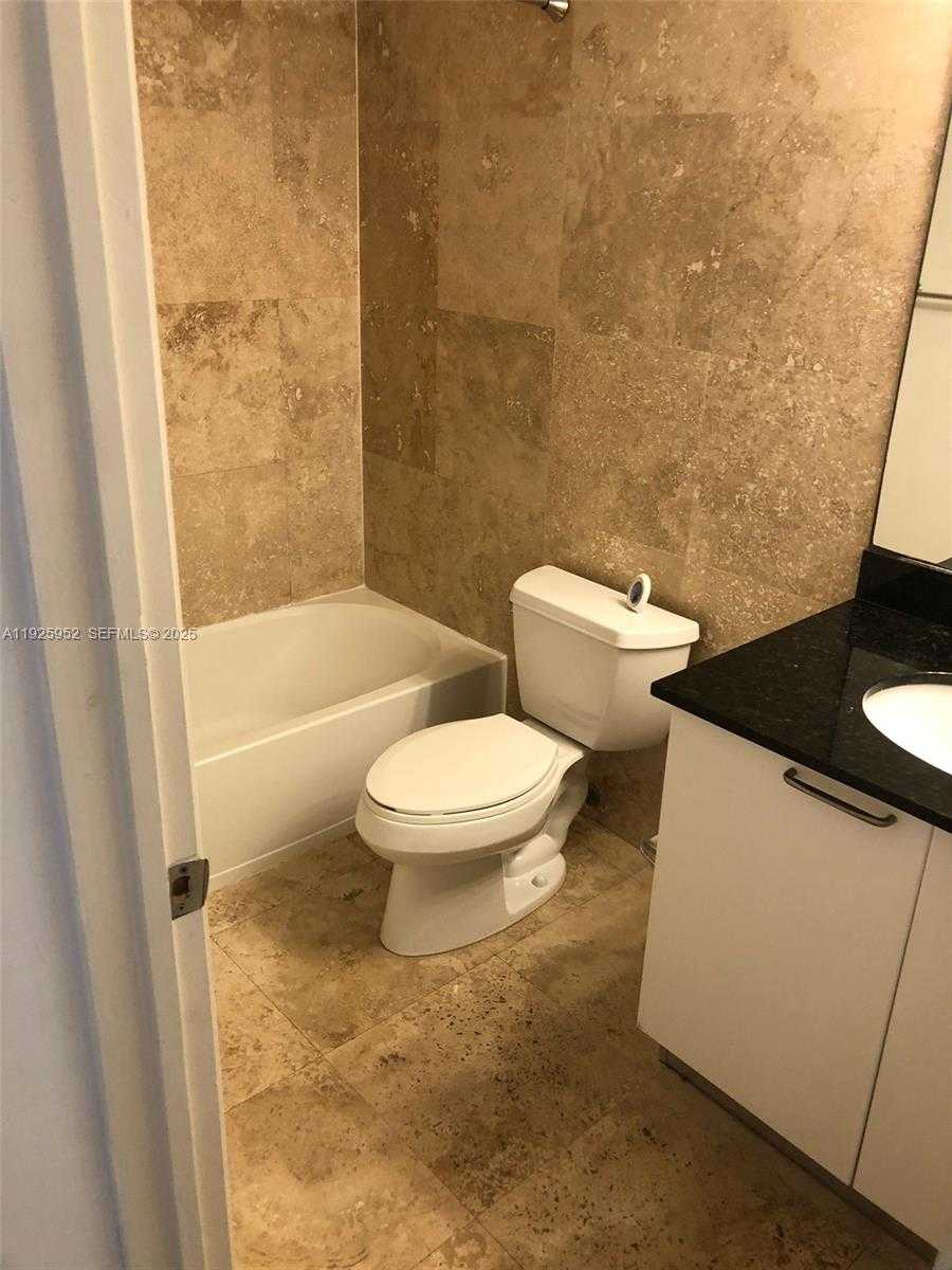 Small Image of 1650 BRICKELL AVE #111, Miami Number 16