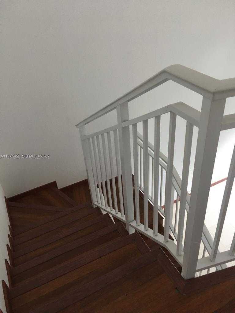 Small Image of 1650 BRICKELL AVE #111, Miami Number 17