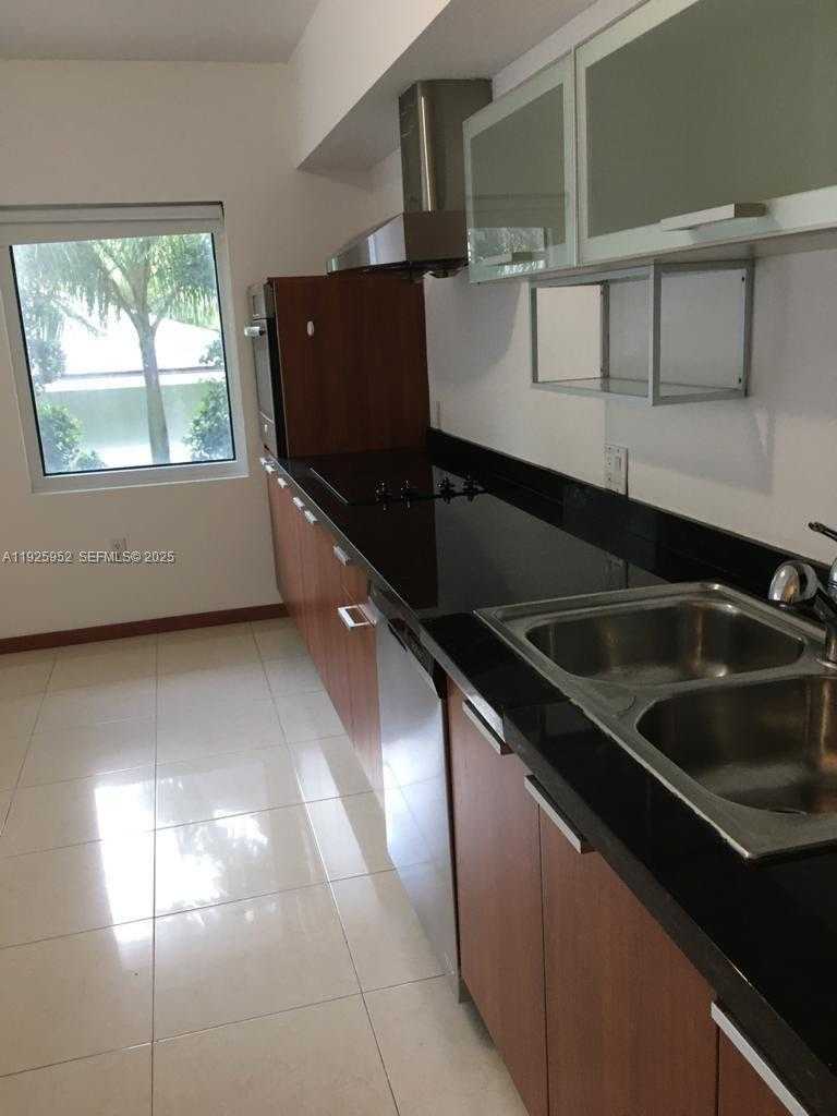 Small Image of 1650 BRICKELL AVE #111, Miami Number 21