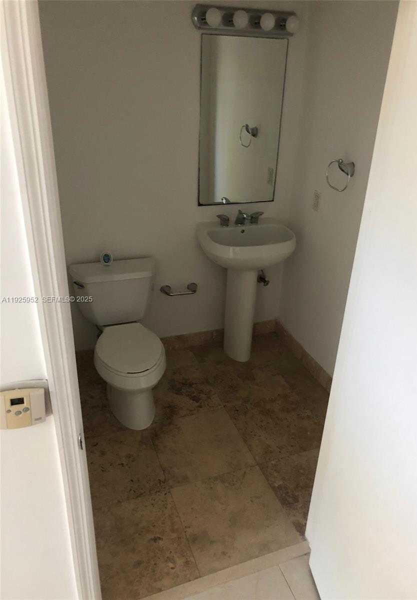 Small Image of 1650 BRICKELL AVE #111, Miami Number 22