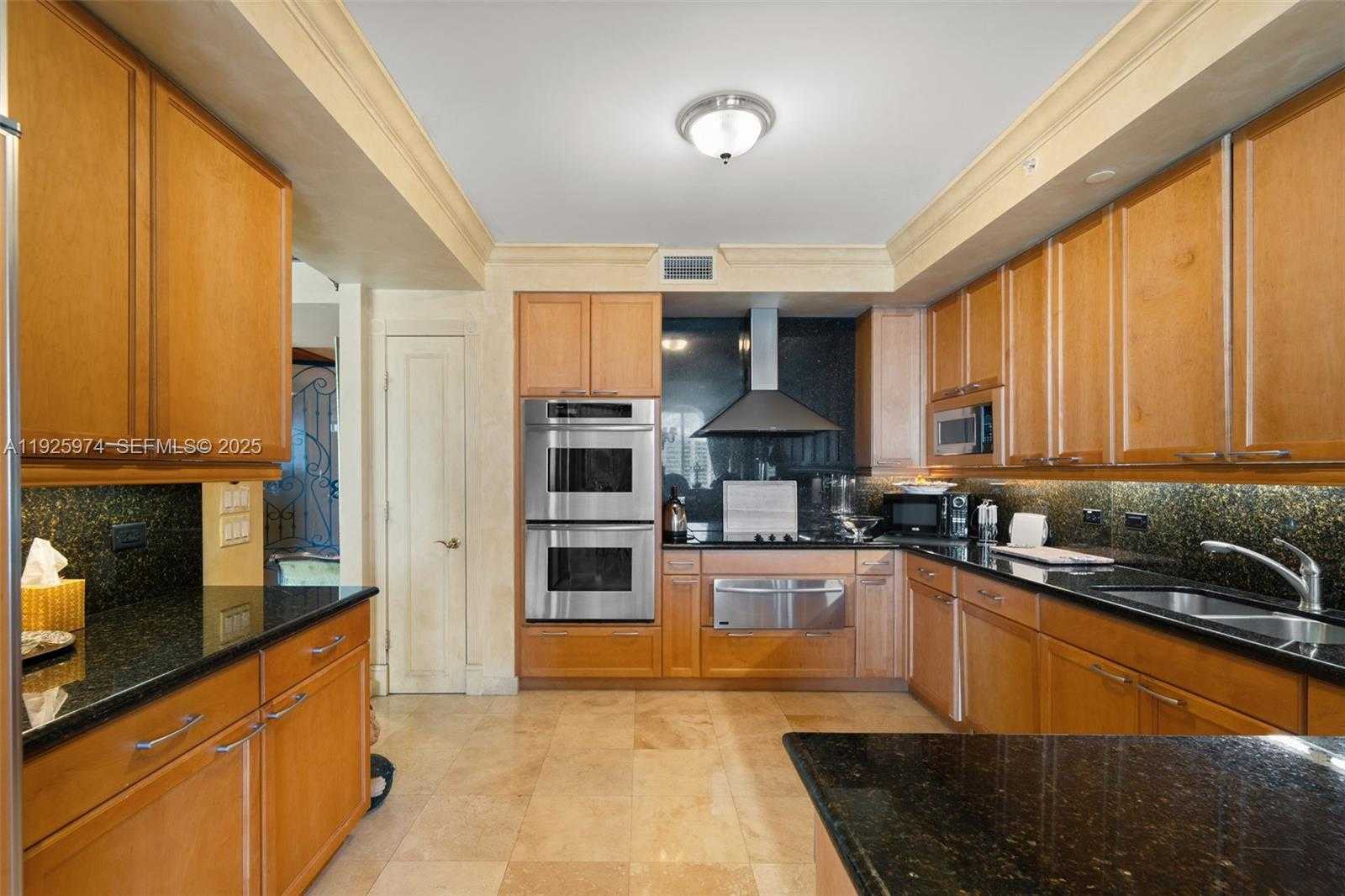 Small Image of 3201 NORTH EAST 183RD ST #1107, Aventura Number 7