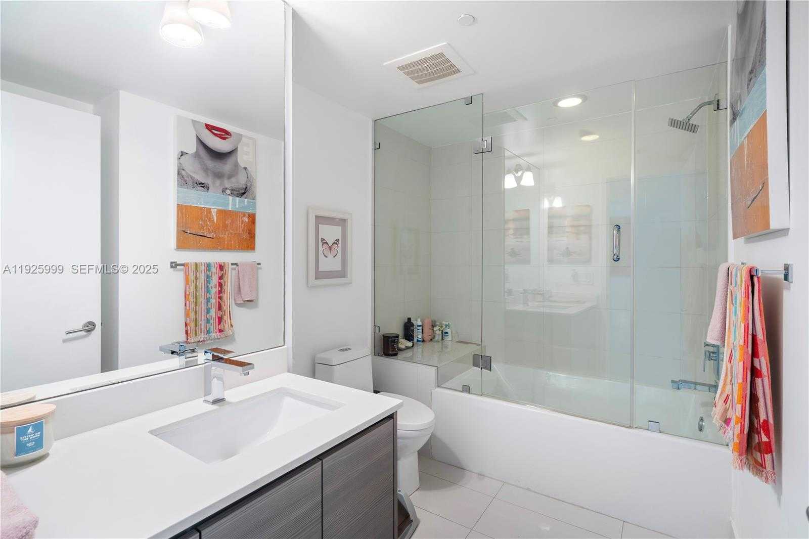 Small Image of 460 NORTH EAST 28TH ST #2006, Miami Number 23