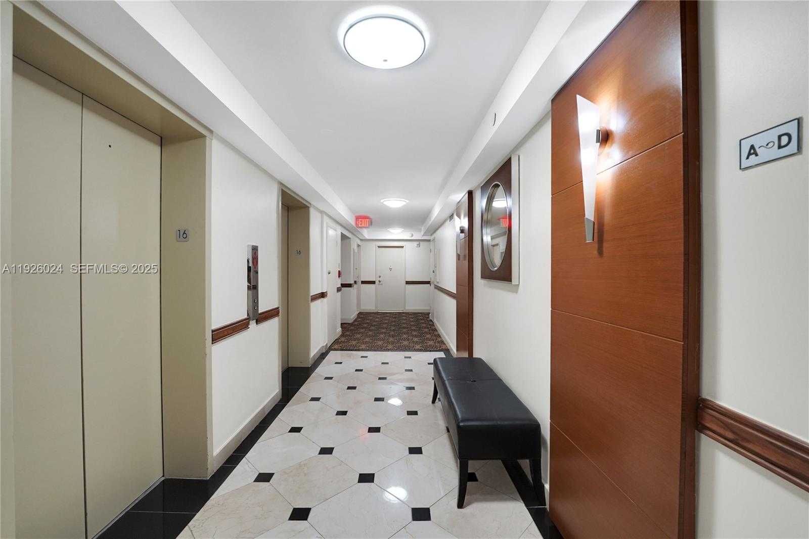 Imagen de Pequeño Objeto