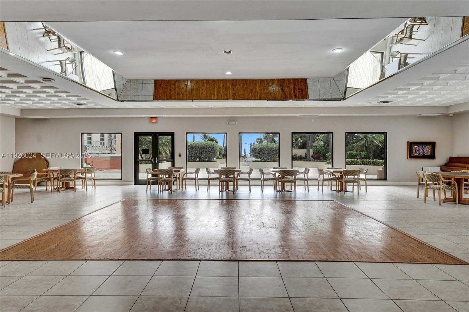 Imagen de Pequeño Objeto