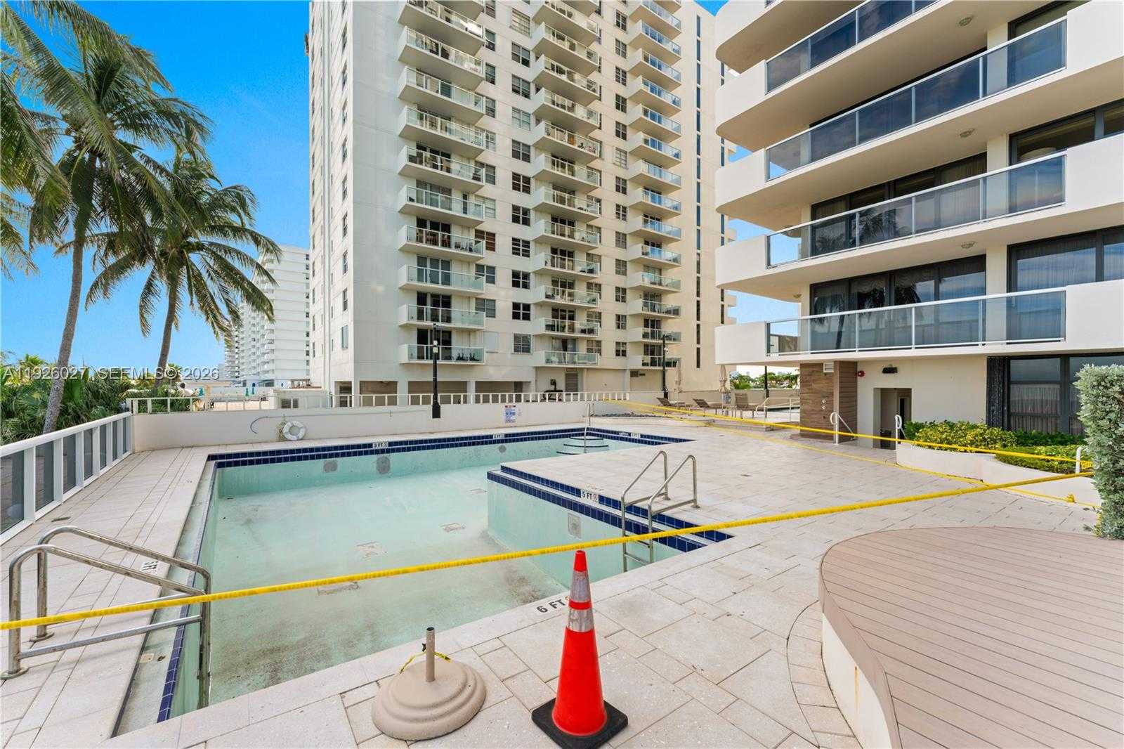 Small Image of 5757 COLLINS AVE #707, Miami Beach Number 60
