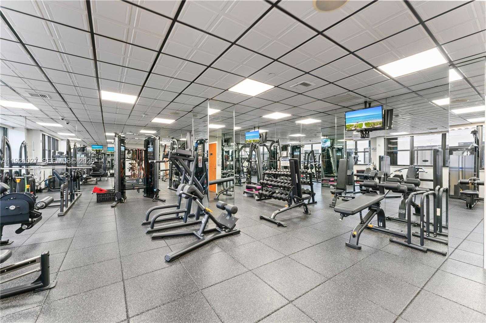 Small Image of 5757 COLLINS AVE #707, Miami Beach Number 74