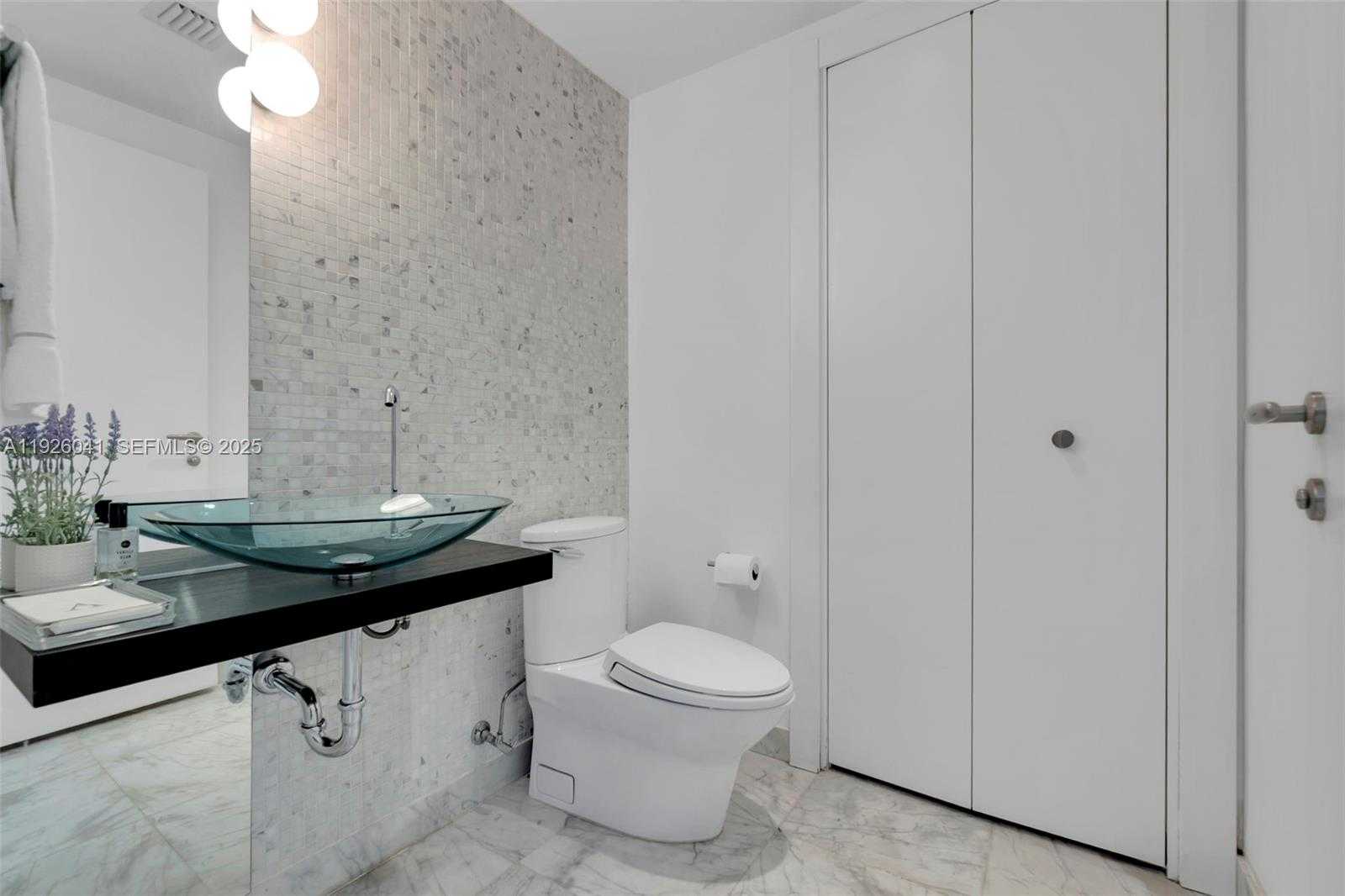 Imagen de Pequeño Objeto