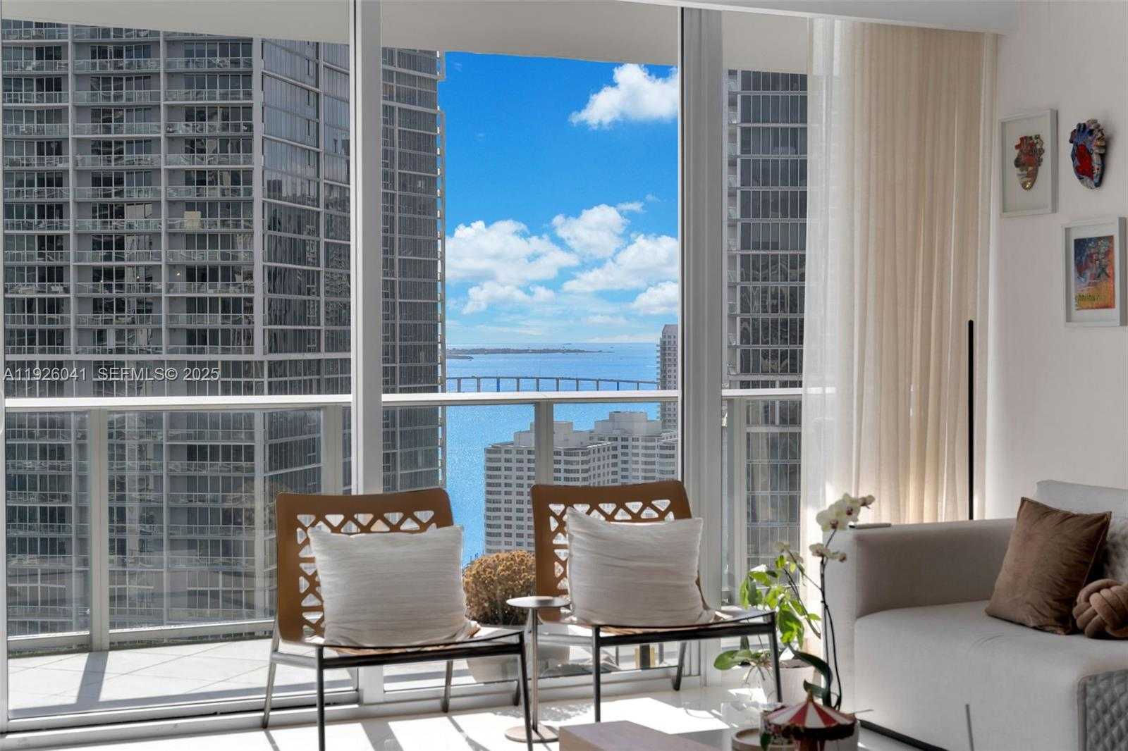 Imagen de Pequeño Objeto