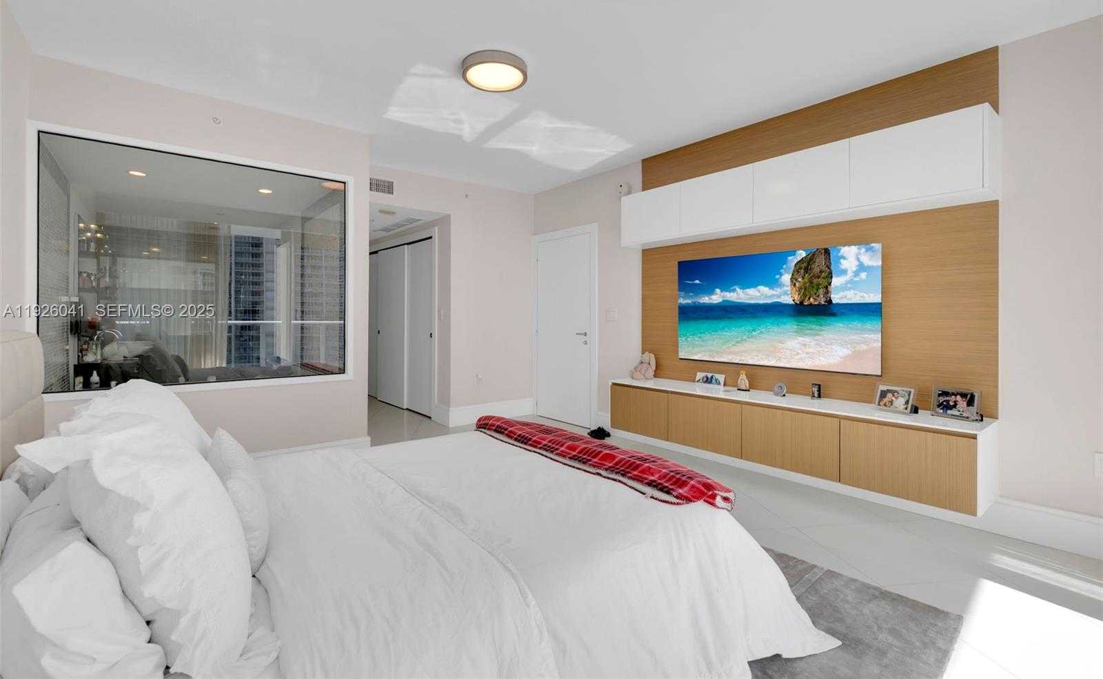 Imagen de Pequeño Objeto