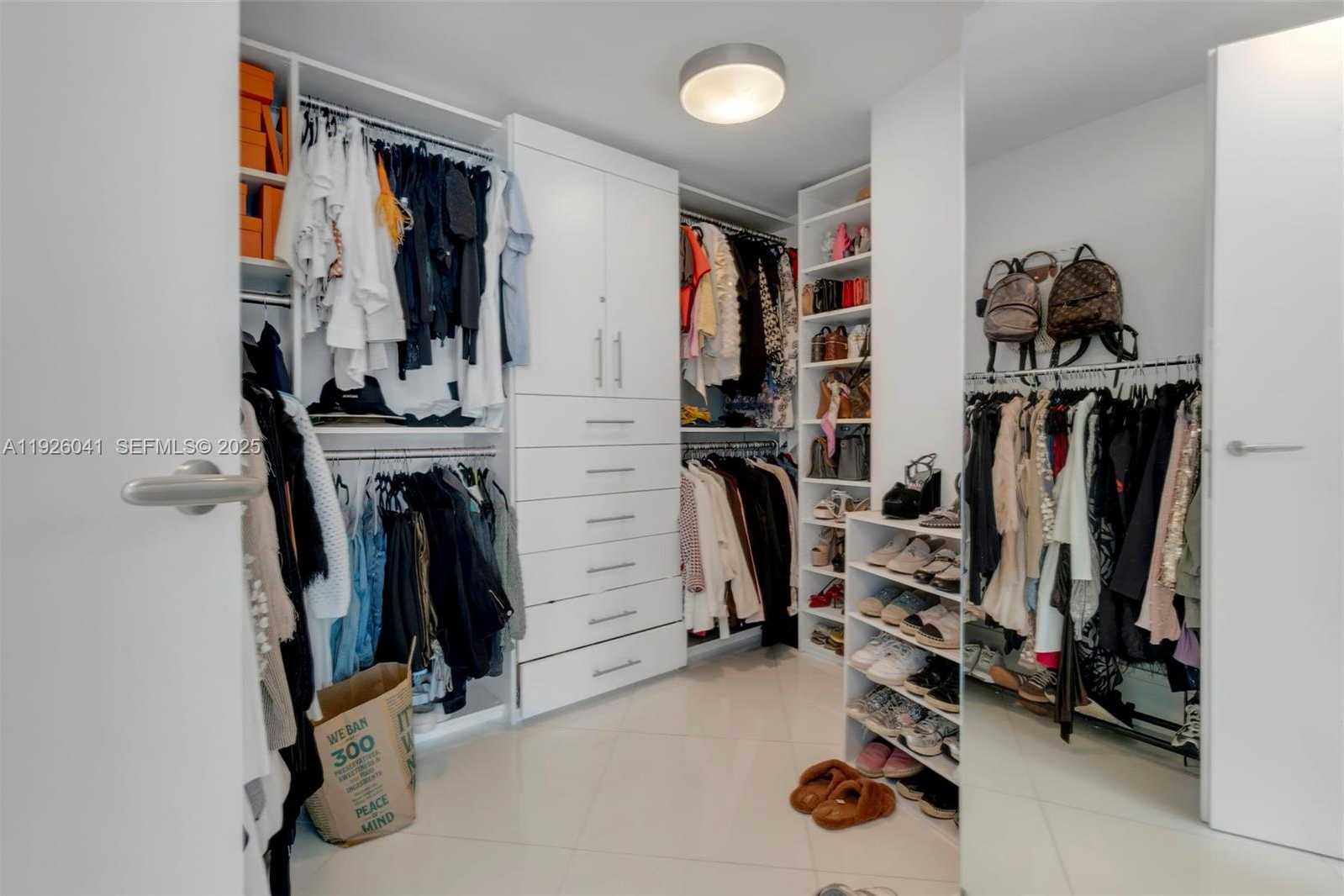 Imagen de Pequeño Objeto