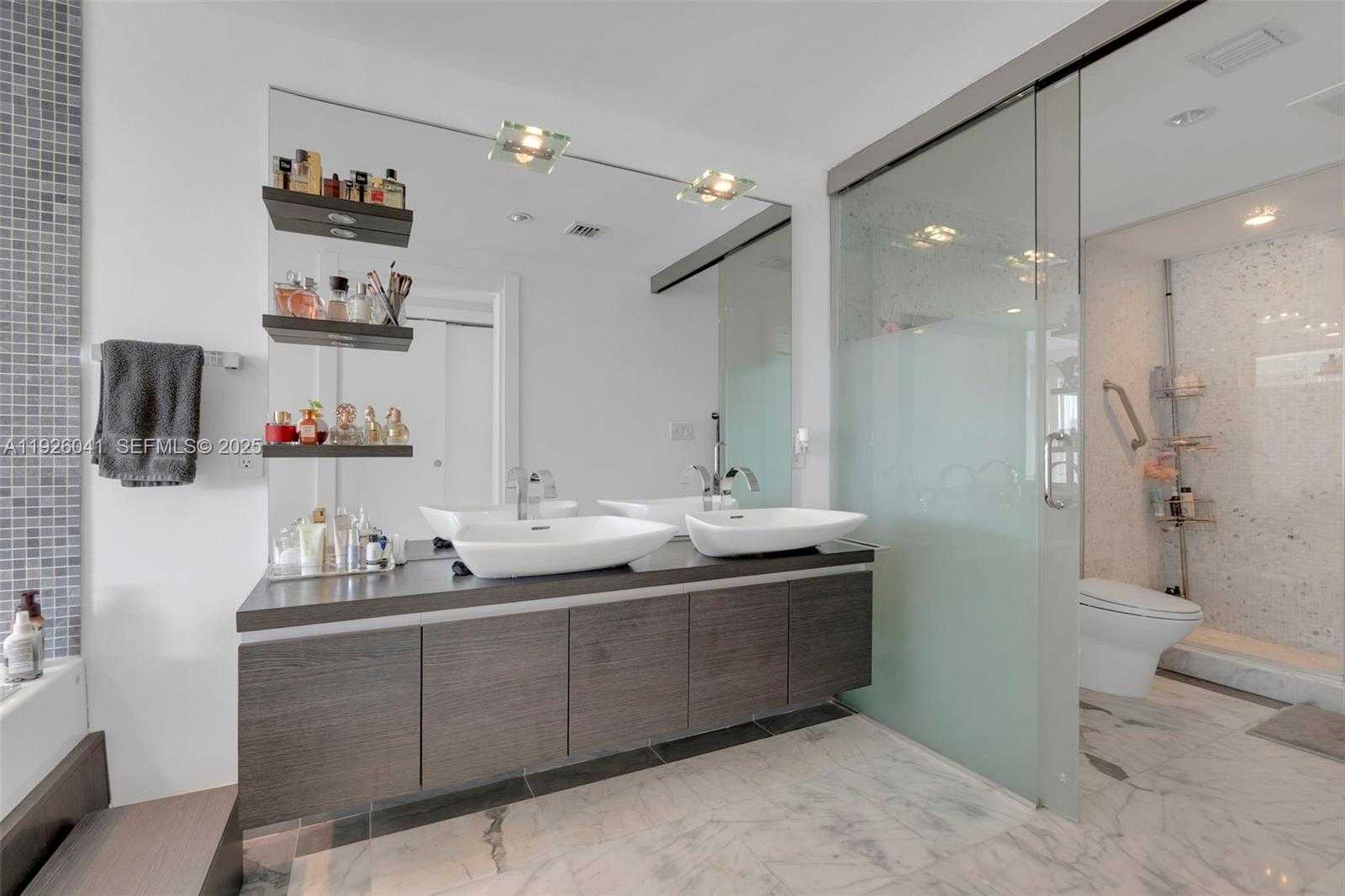 Imagen de Pequeño Objeto