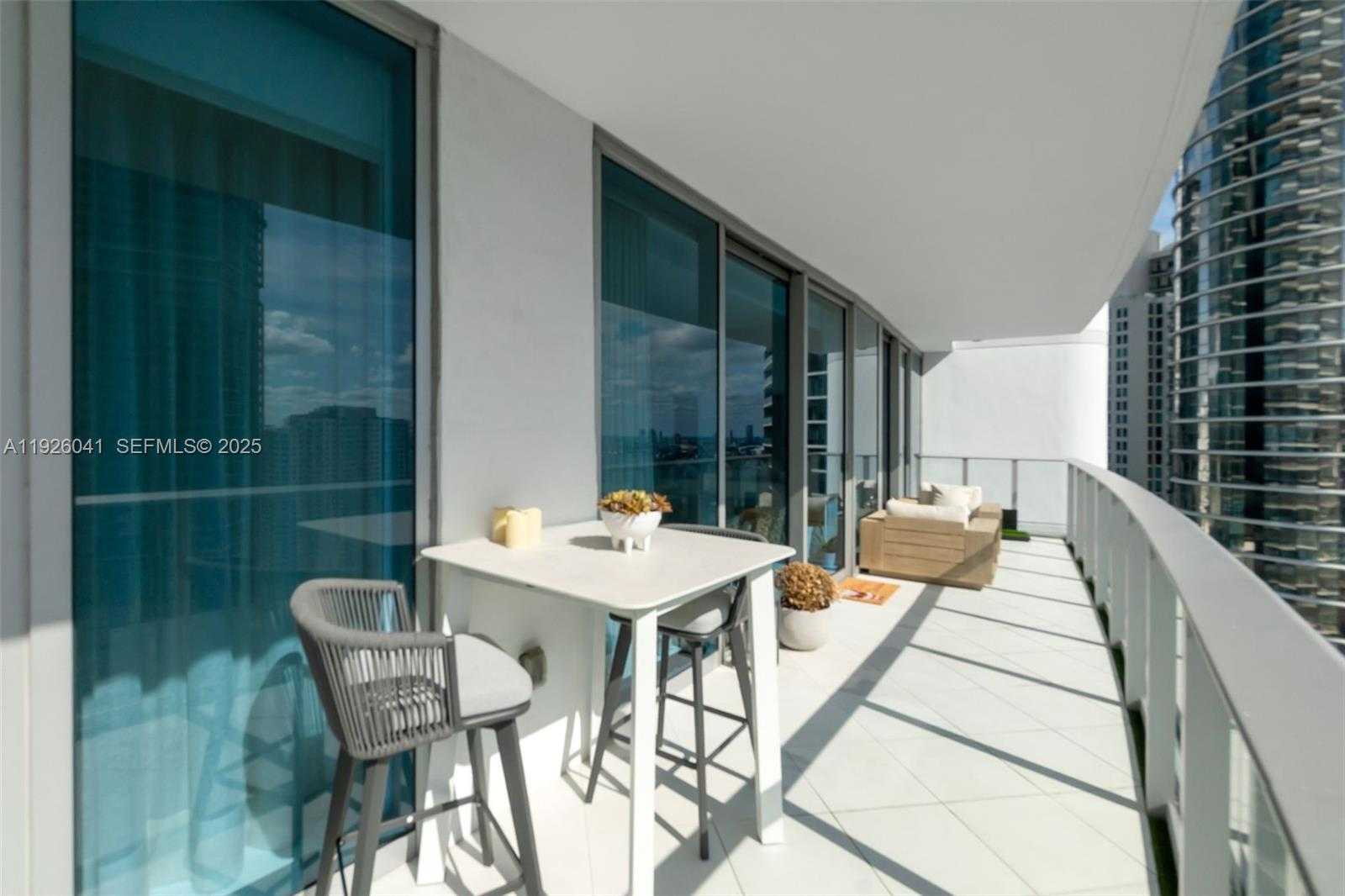 Imagen de Pequeño Objeto