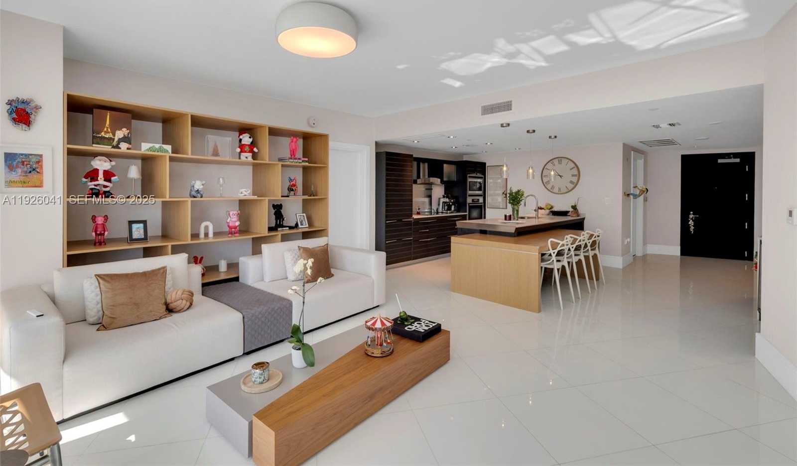 Imagen de Pequeño Objeto