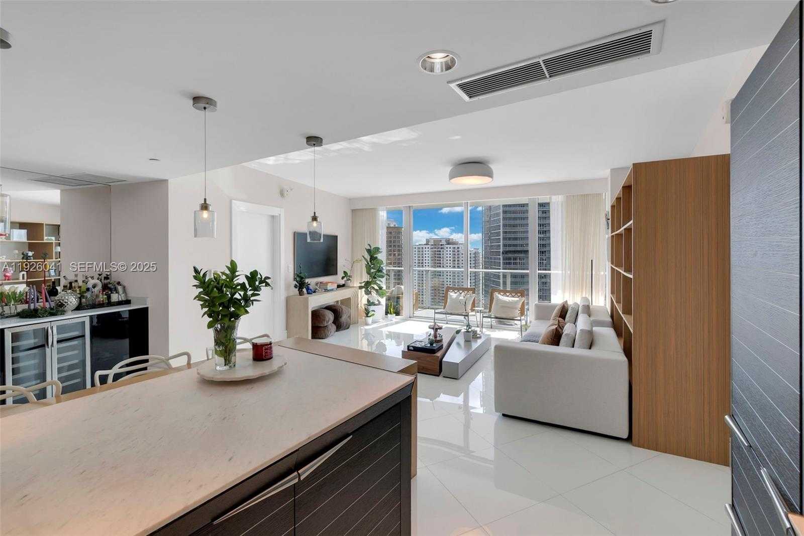 Imagen de Pequeño Objeto