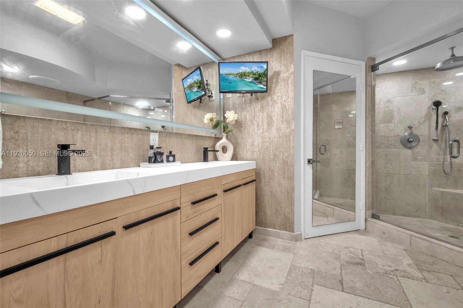 Small Image of 333 LAS OLAS WAY #405, Fort Lauderdale Number 23