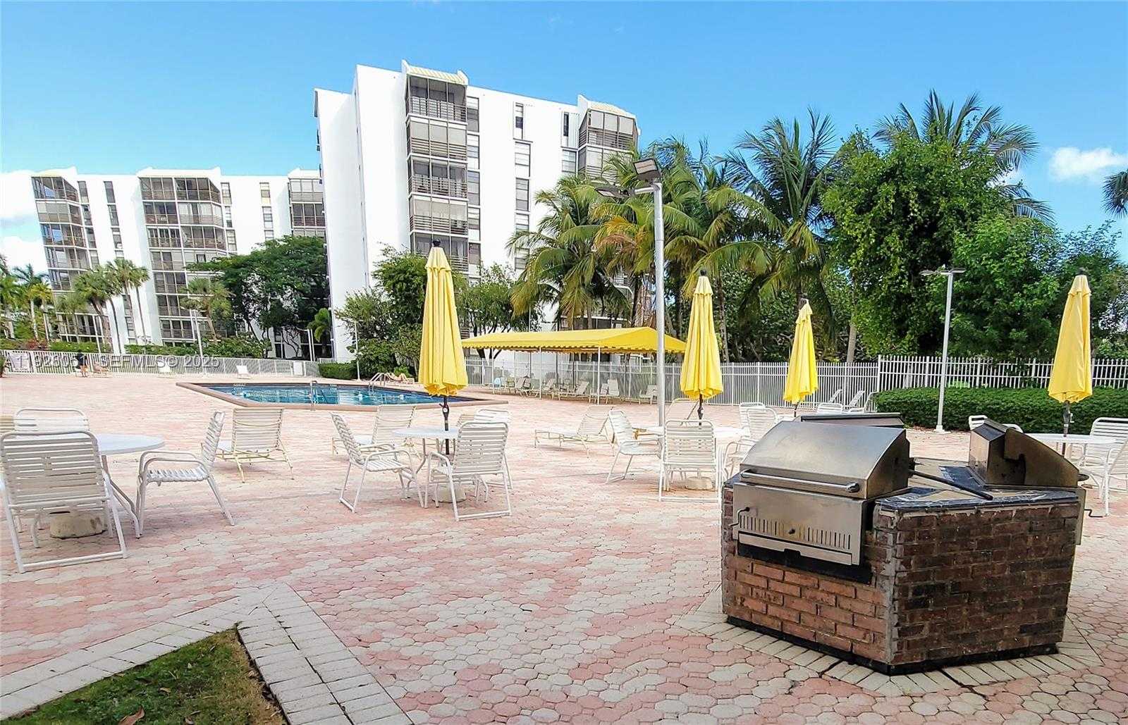 Small Image of Aventura Number 26