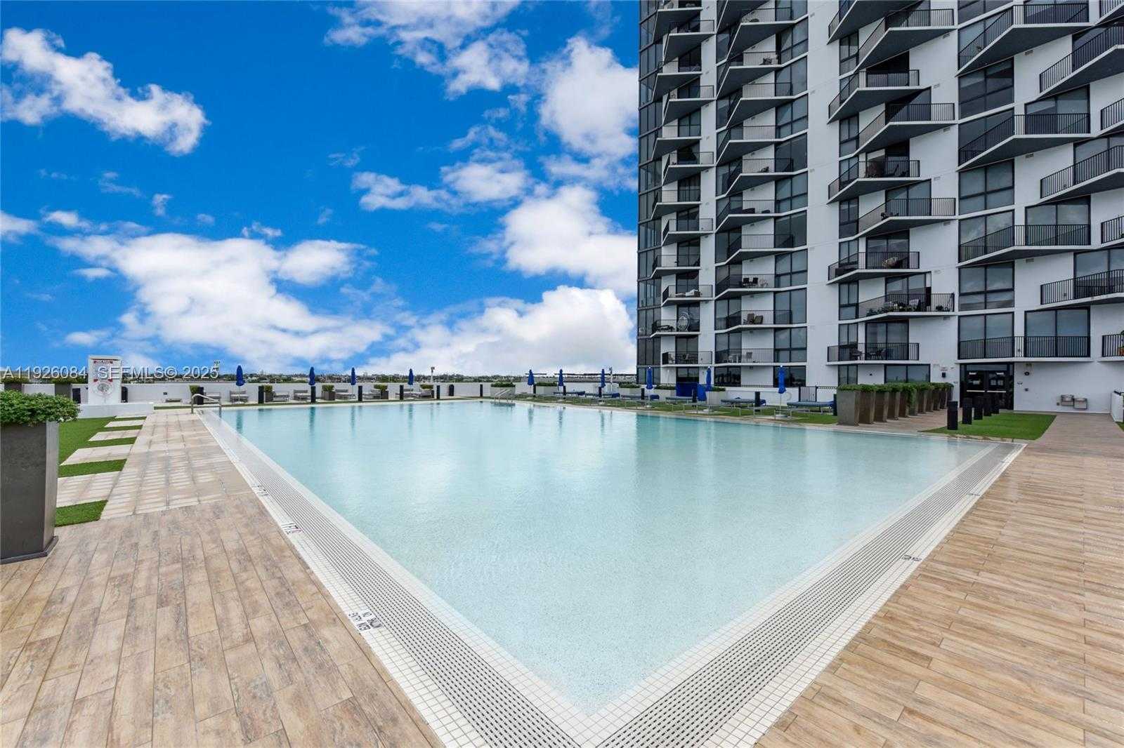 Imagen de Pequeño Objeto