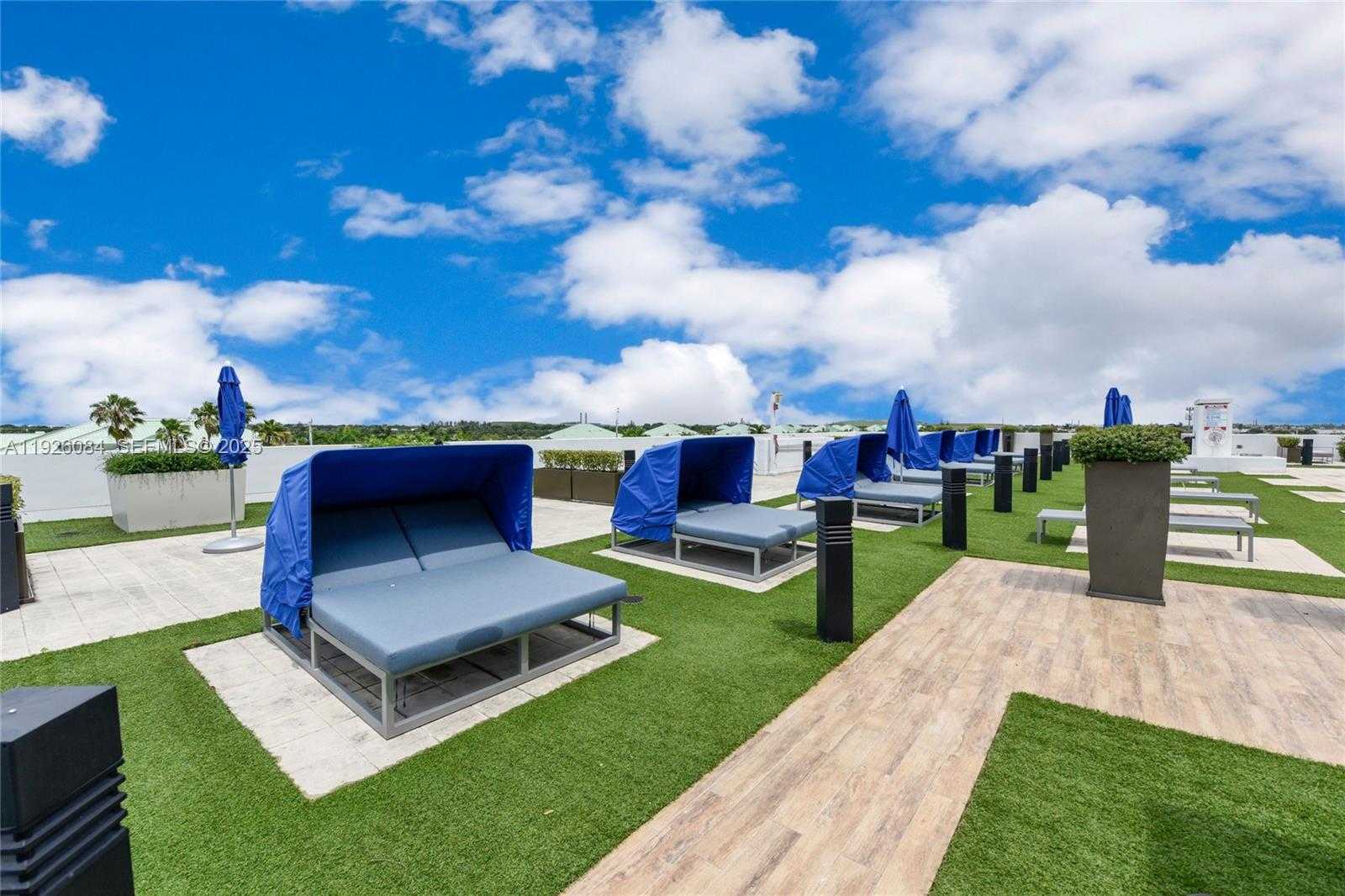 Imagen de Pequeño Objeto