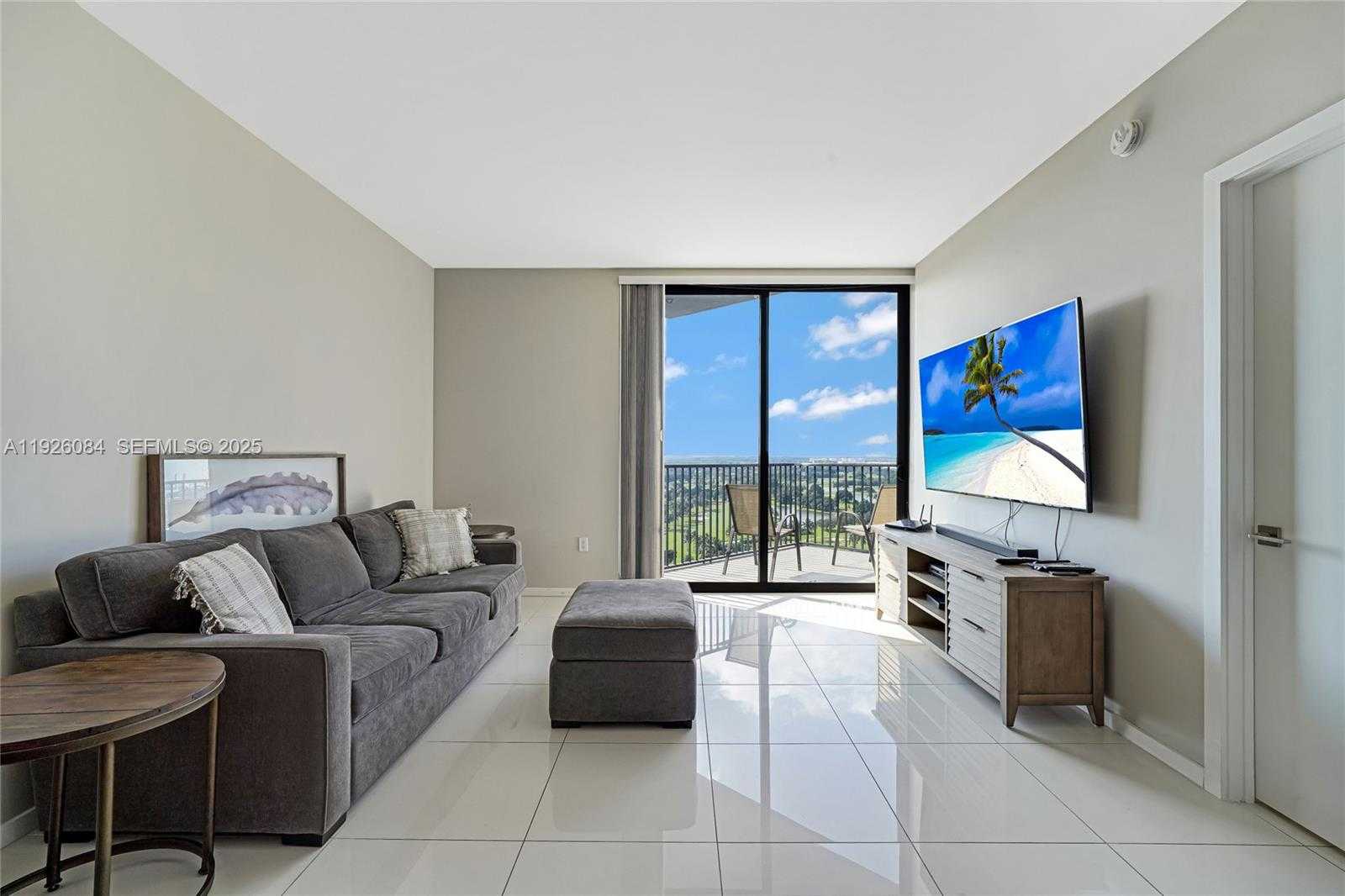 Imagen de Pequeño Objeto