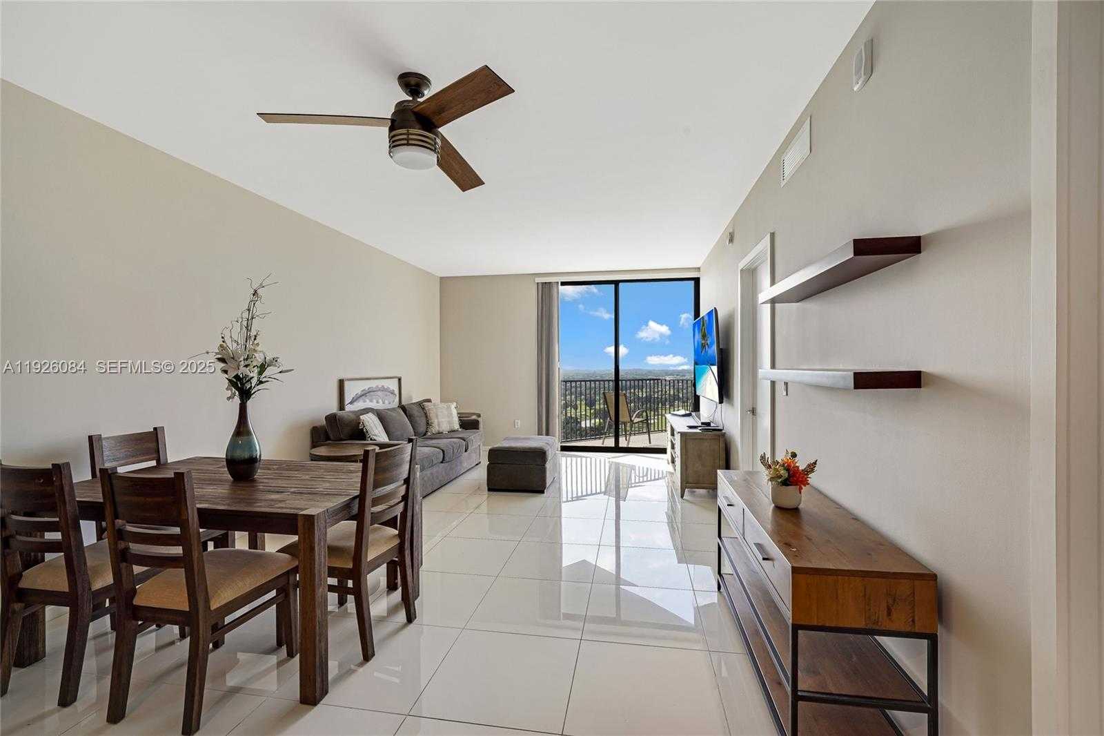 Imagen de Pequeño Objeto