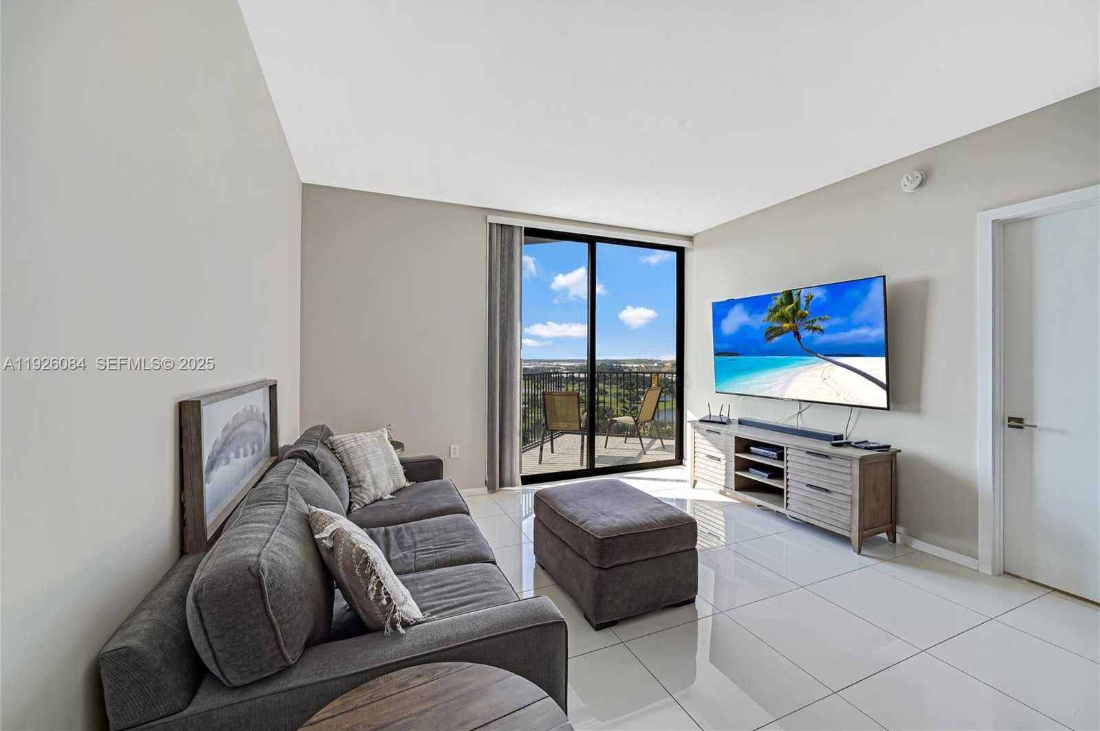 Imagen de Pequeño Objeto