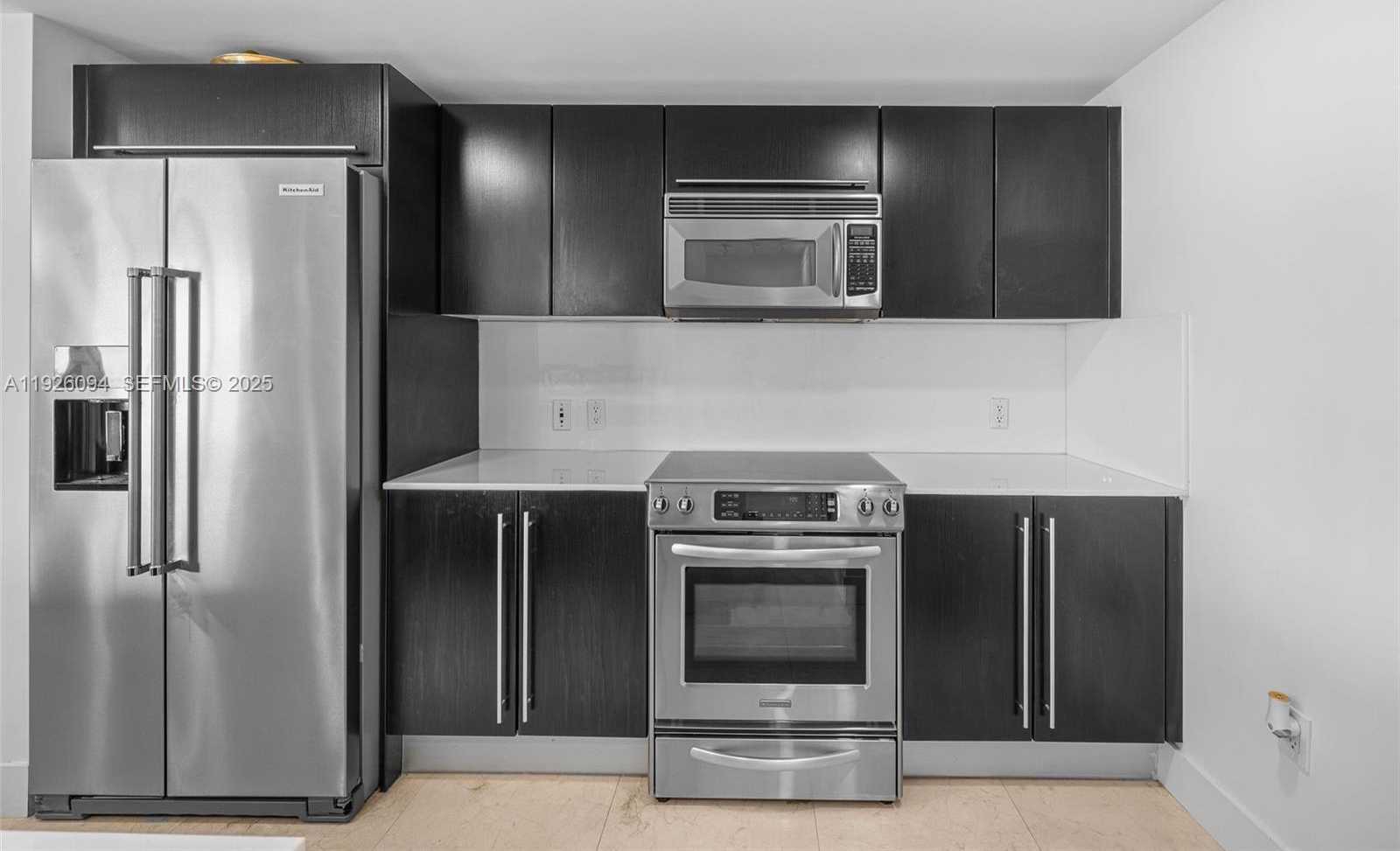 Small Image of 665 NORTH EAST 25TH ST #1801, Miami Number 7