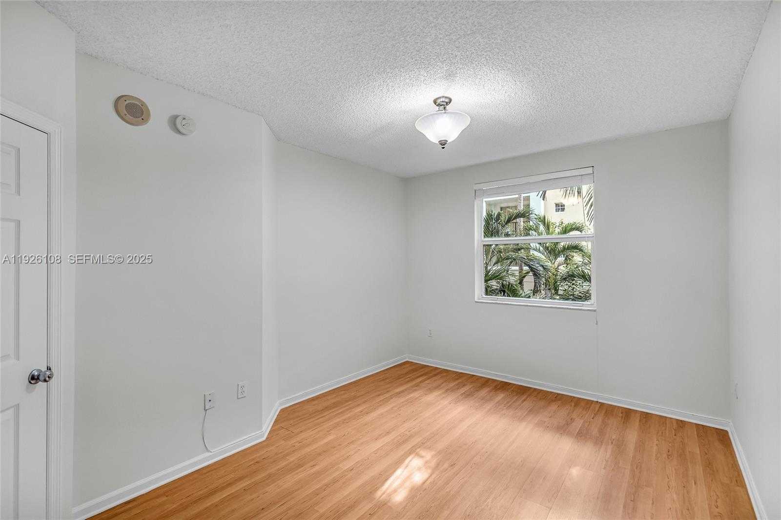 Small Image of 17150 NORTH BAY RD #2301, Sunny Isles Beach Number 12