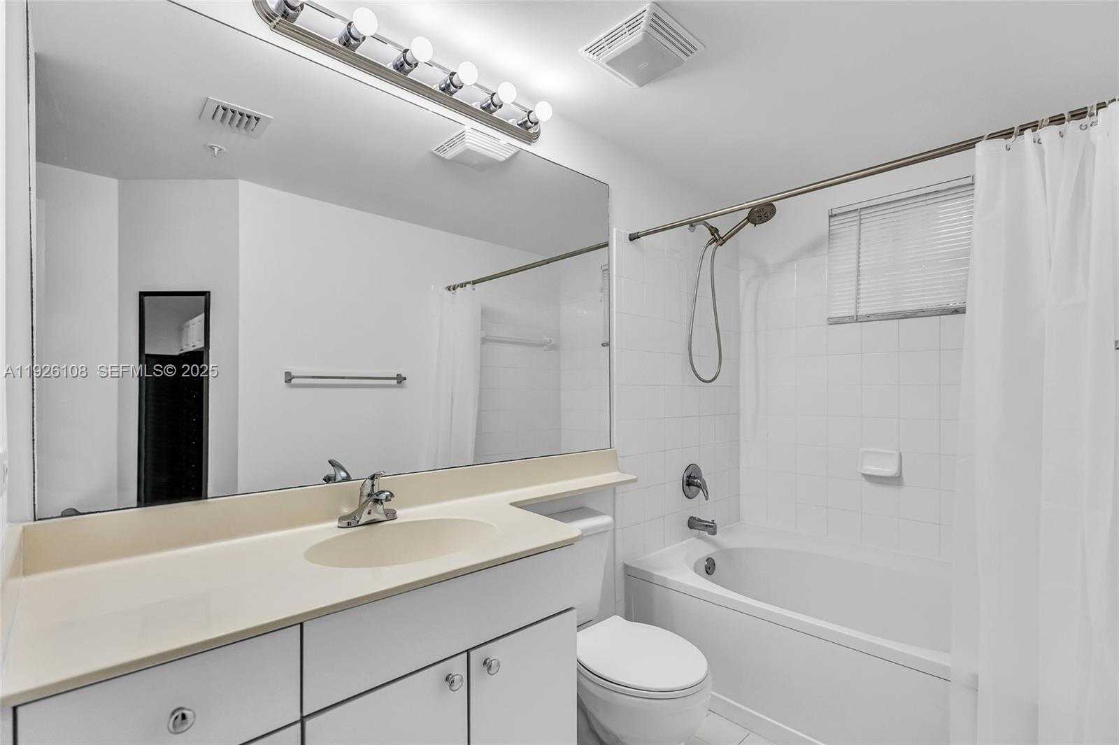 Small Image of 17150 NORTH BAY RD #2301, Sunny Isles Beach Number 14