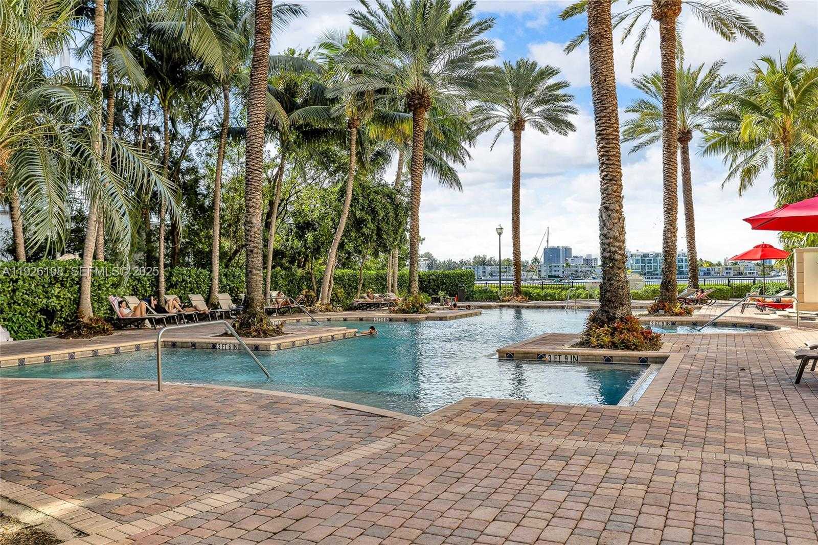 Small Image of 17150 NORTH BAY RD #2301, Sunny Isles Beach Number 20