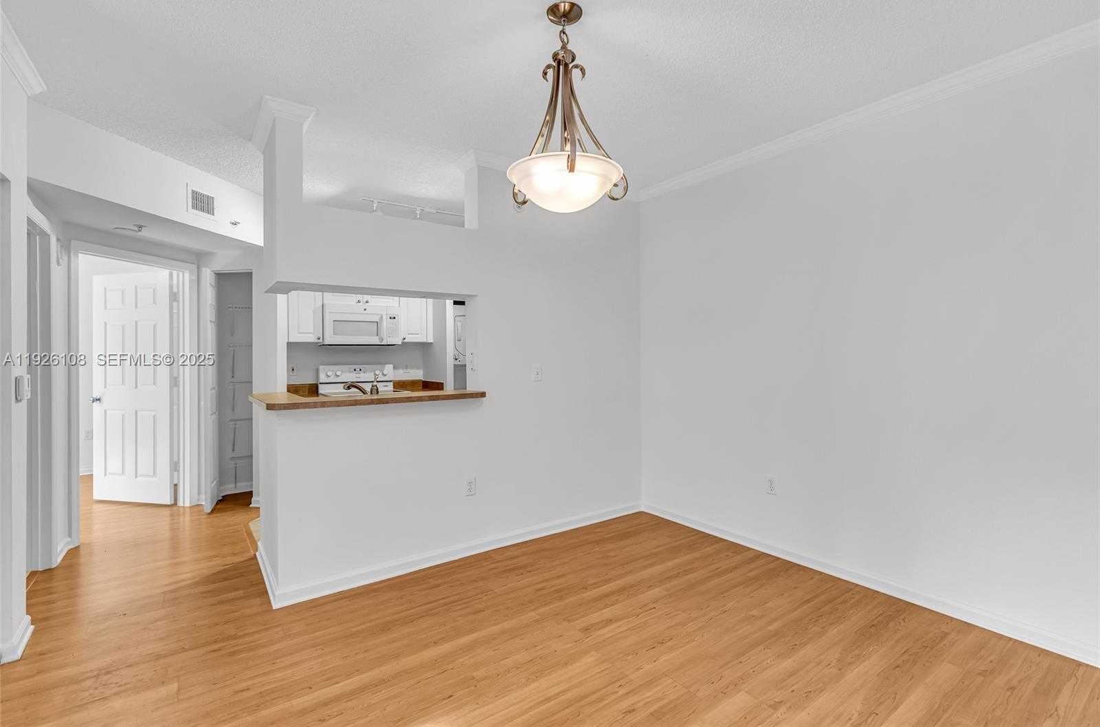 Small Image of 17150 NORTH BAY RD #2301, Sunny Isles Beach Number 6