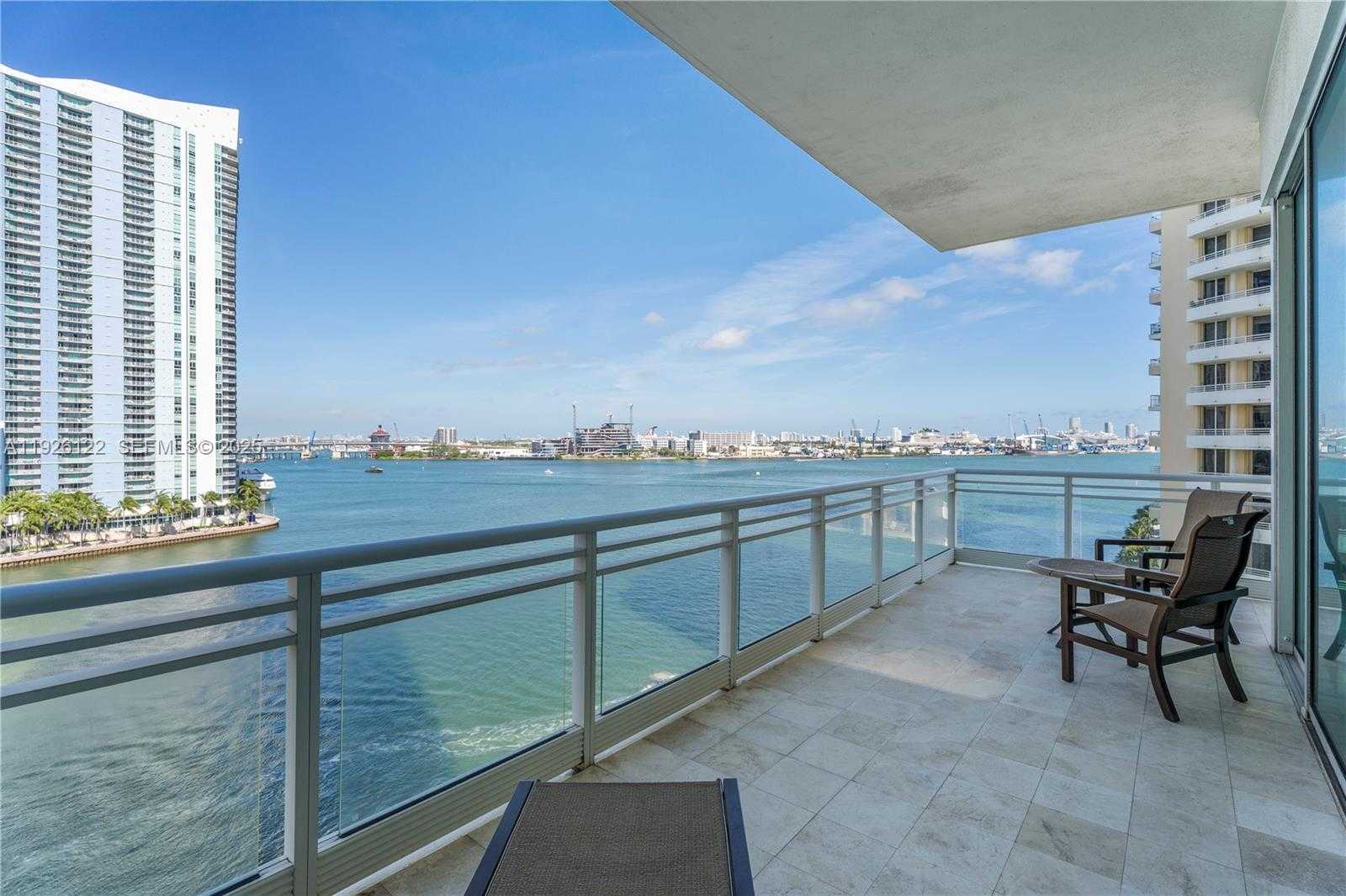 Small Image of 900 BRICKELL KEY BLVD #803, Miami Number 9