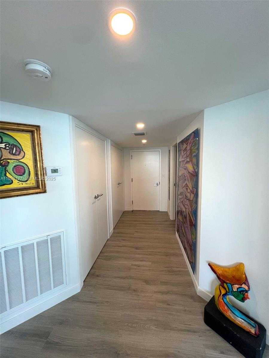 Small Image of 650 WEST AVE #1001, Miami Beach Number 26