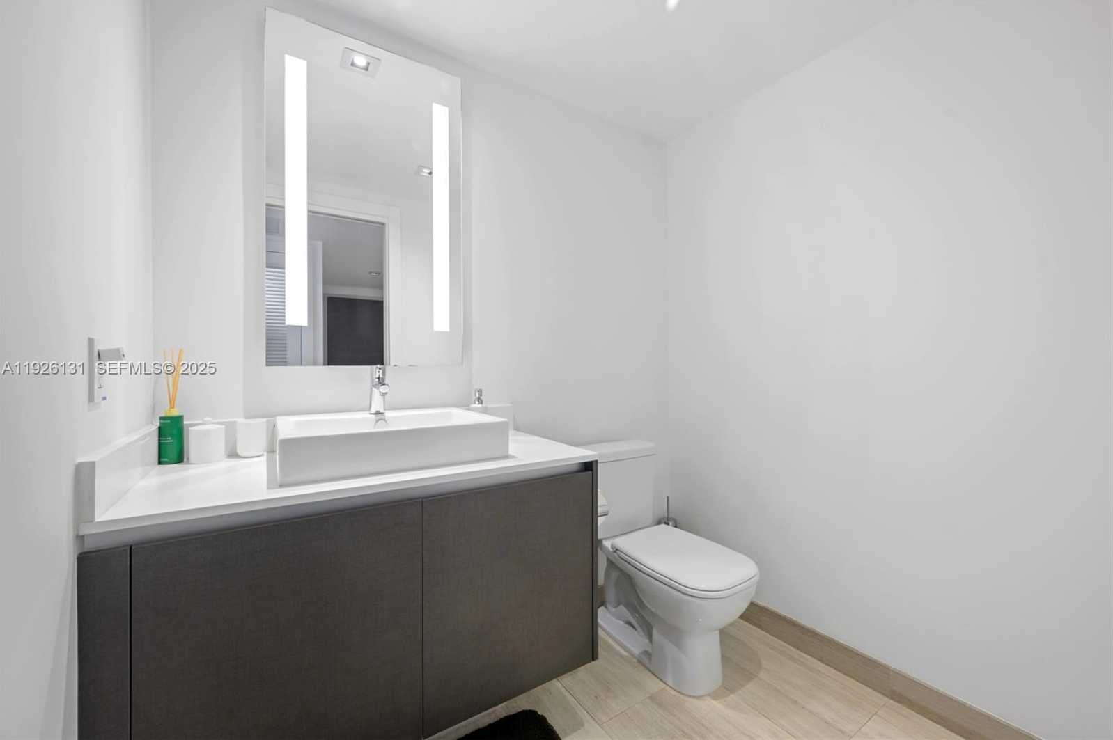 Small Image of 1451 BRICKELL AVE #1106, Miami Number 9