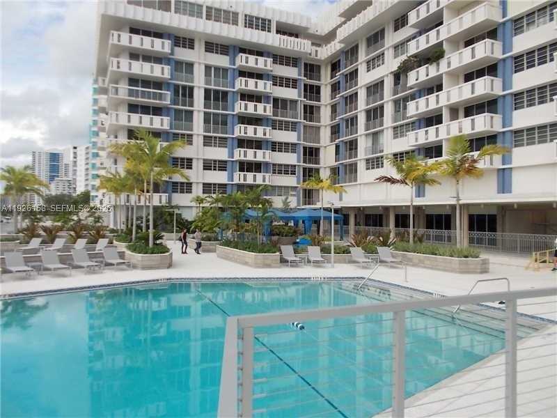 Small Image of 800 WEST AVE #PH27, Miami Beach Number 17