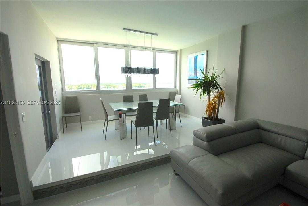 Small Image of 800 WEST AVE #PH27, Miami Beach Number 4