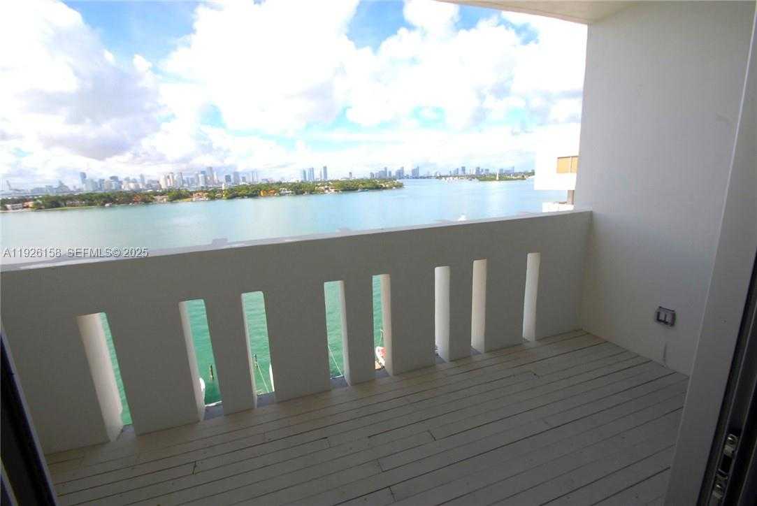 Small Image of 800 WEST AVE #PH27, Miami Beach Number 6