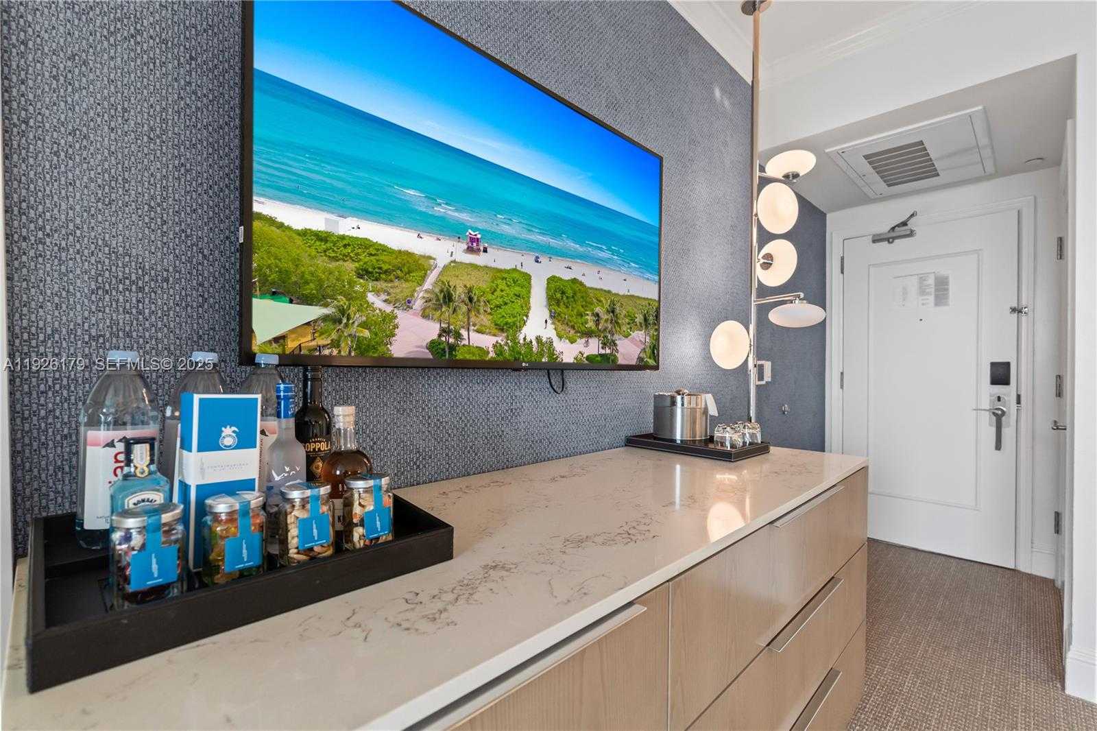 Small Image of 4401 COLLINS AVE #2517, Miami Beach Number 16