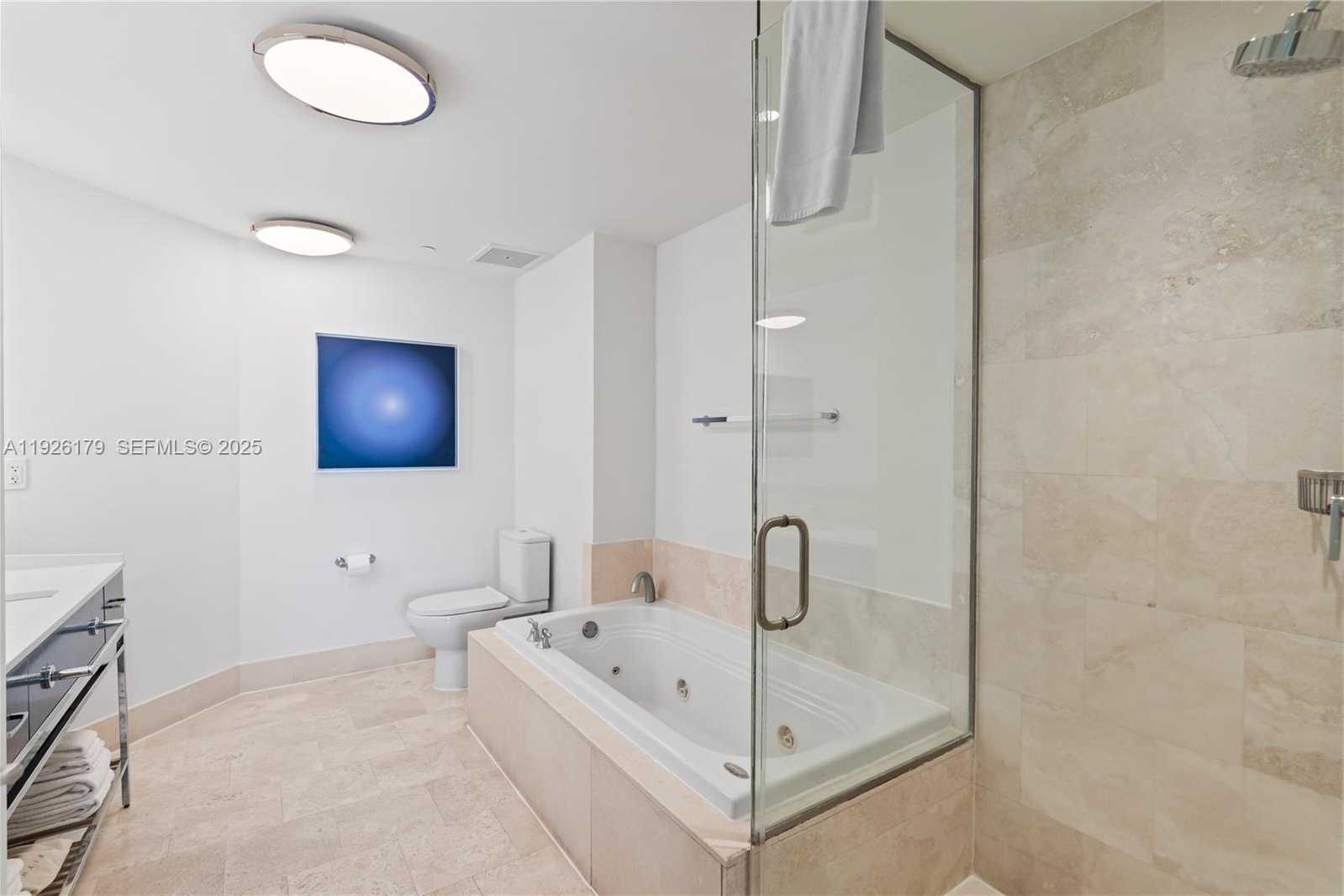 Small Image of 4401 COLLINS AVE #2517, Miami Beach Number 20