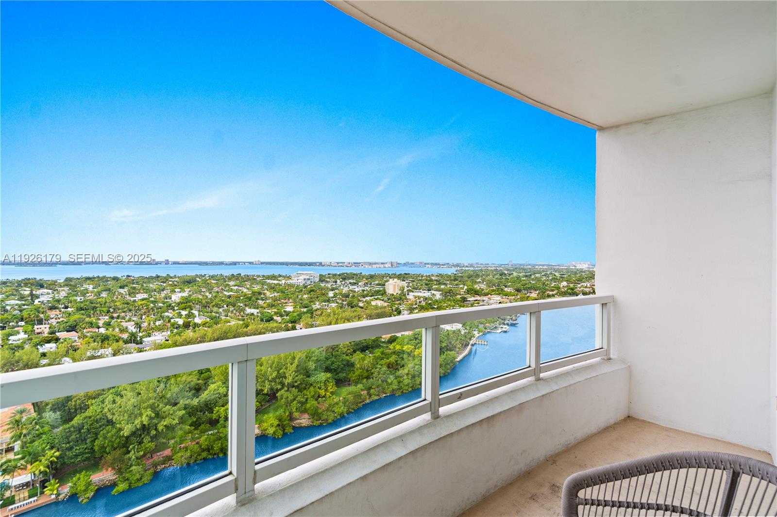 Small Image of 4401 COLLINS AVE #2517, Miami Beach Number 3