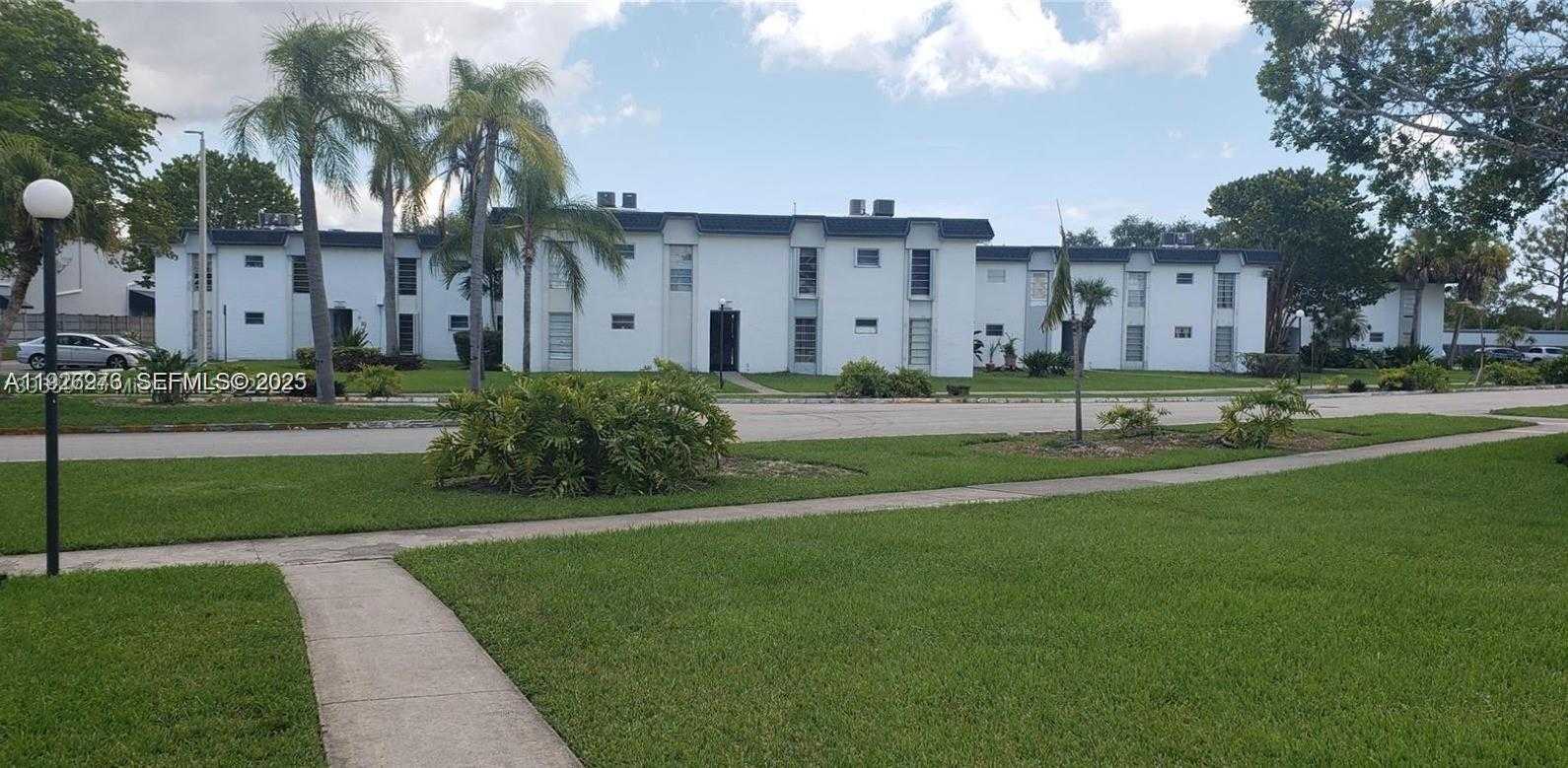 Small Image of 7250 SOUTH WEST 94TH PL #B6, Miami Number 21