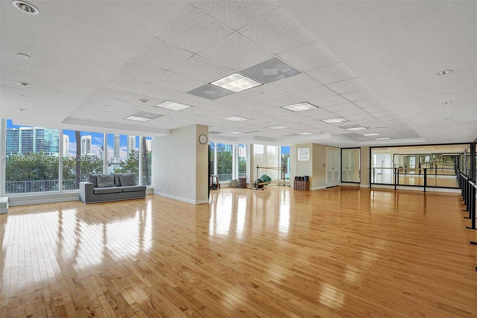 Small Image of 3201 NORTH EAST 183RD ST #704, Aventura Number 59