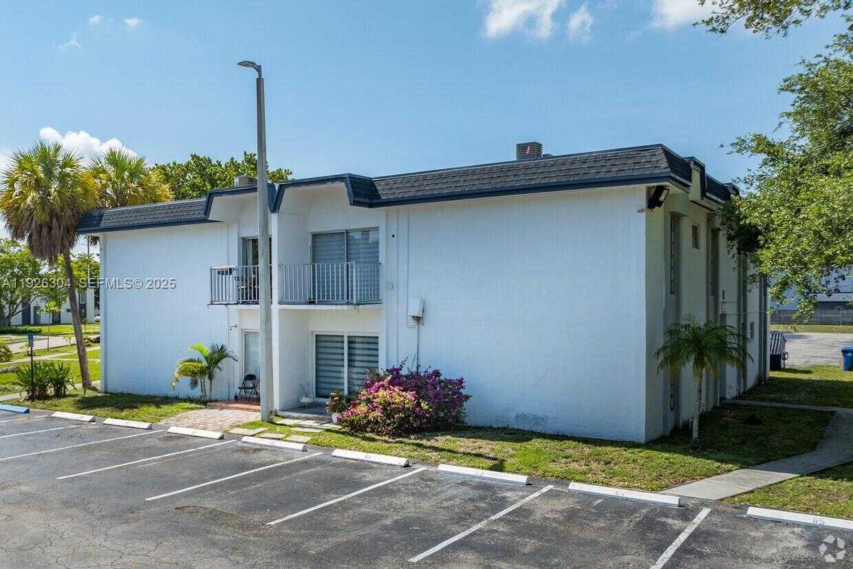 Small Image of 7220 SOUTH WEST 94TH PL #G2, Miami Number 1