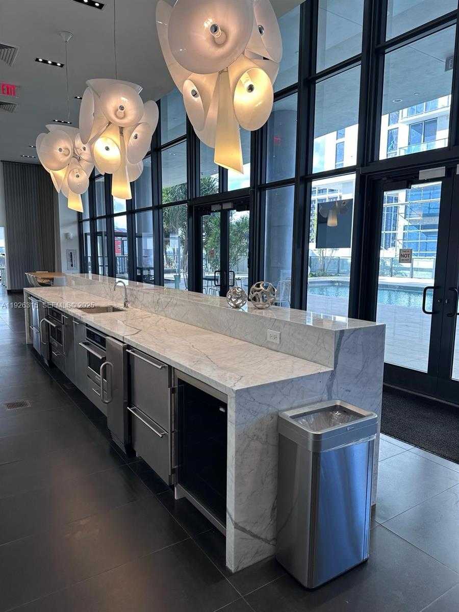 Imagen de Pequeño Objeto