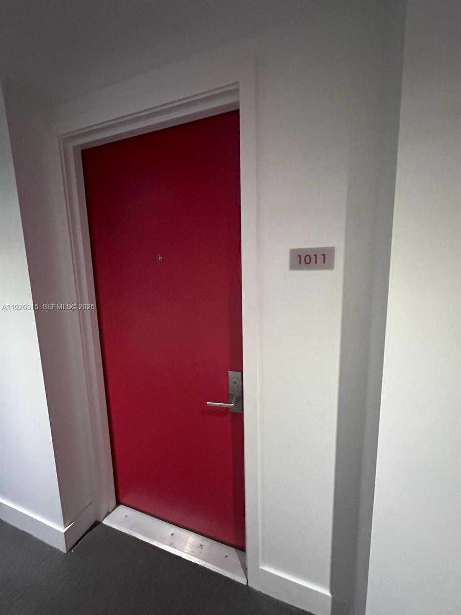 Imagen de Pequeño Objeto