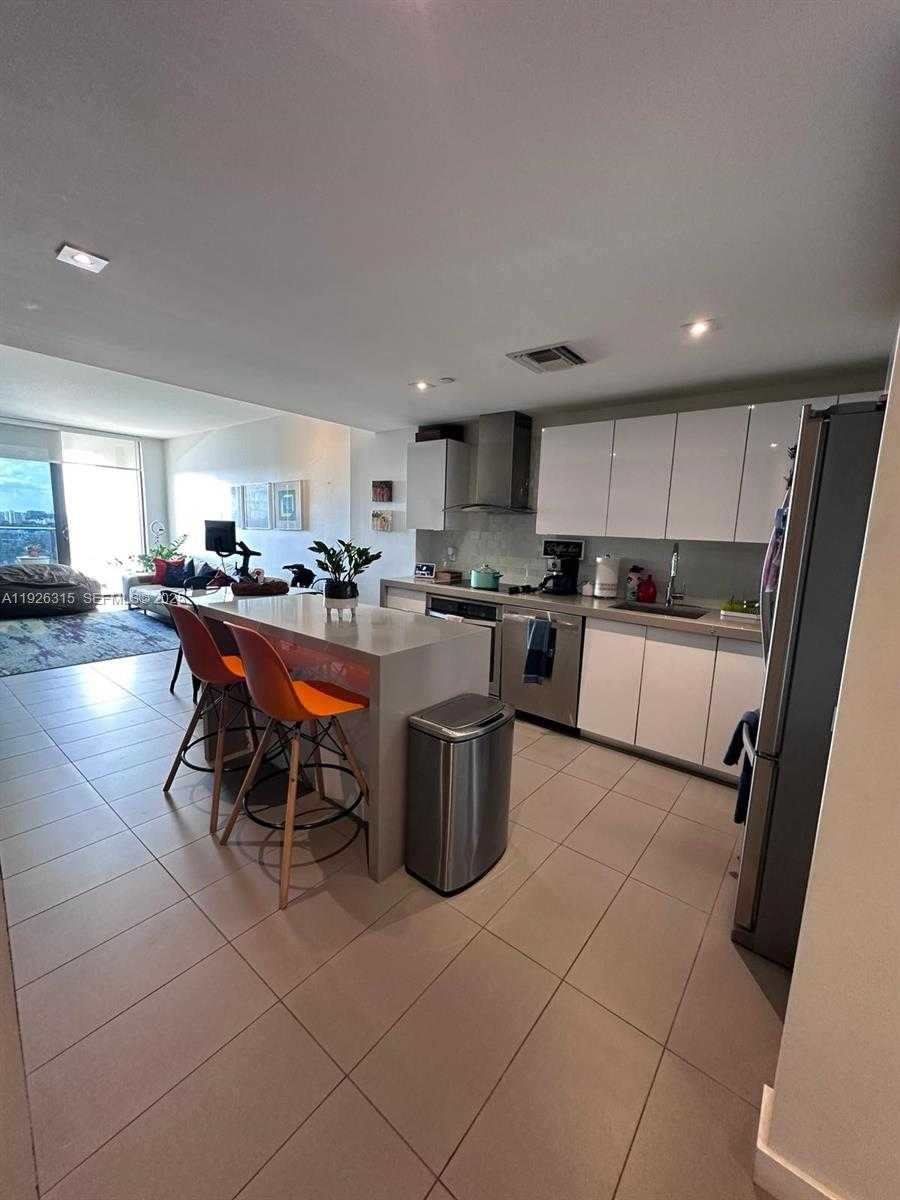 Imagen de Pequeño Objeto