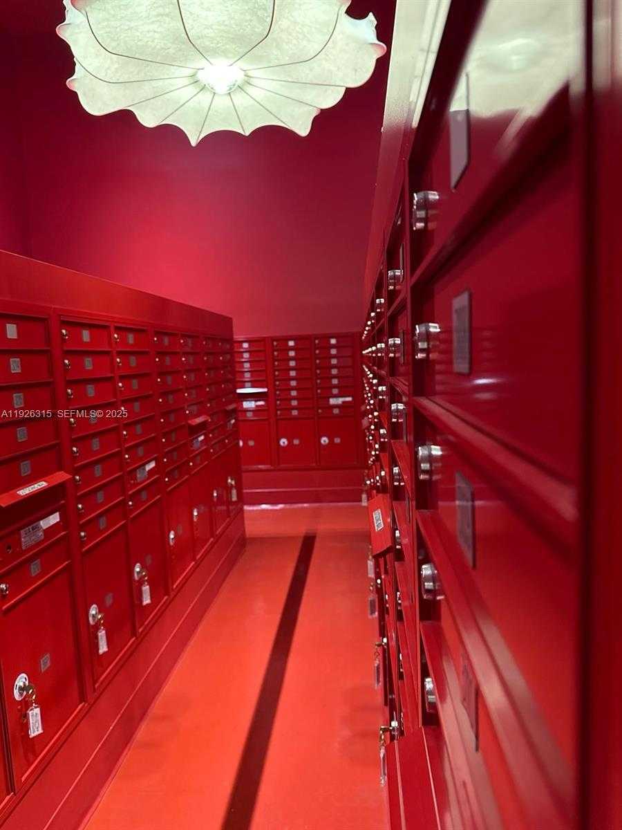 Imagen de Pequeño Objeto