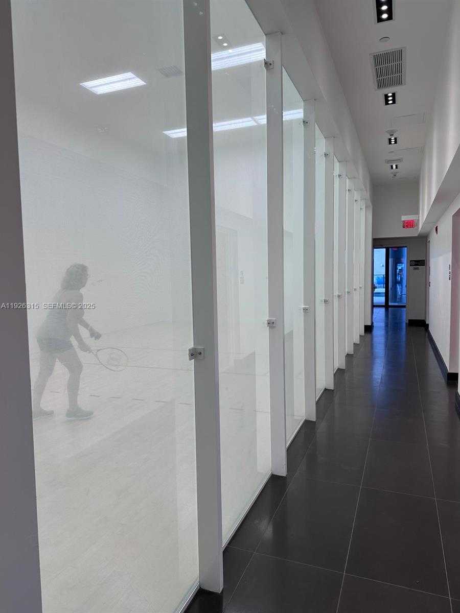 Imagen de Pequeño Objeto